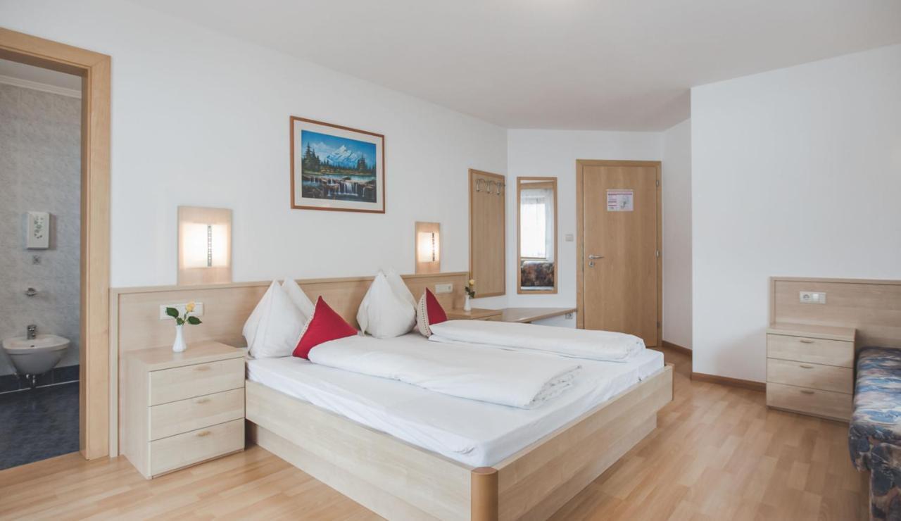 Garni Appartement Alpenresidence Cadipietra Bagian luar foto