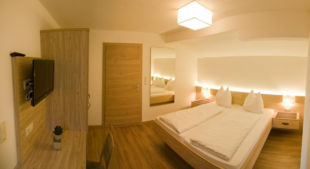 Garni Appartement Alpenresidence Cadipietra Ruang foto